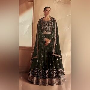 Indian Anarkali Salwar Suit, never worn, gorgeous dress